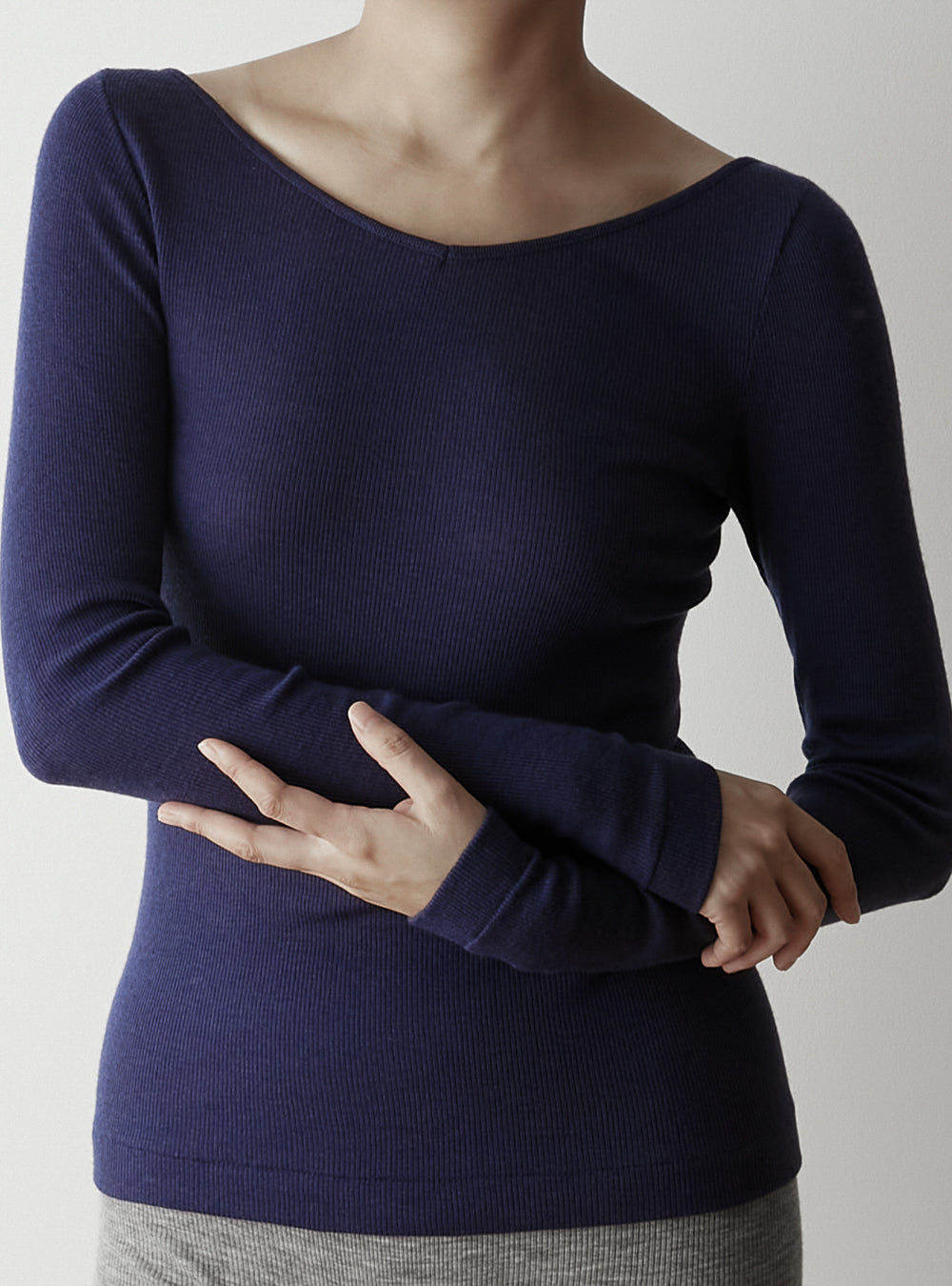 BILLIE -Double V-neck long sleeve-【Navy】
