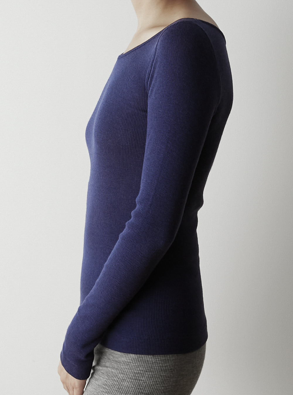 BILLIE -Double V-neck long sleeve-【Navy】