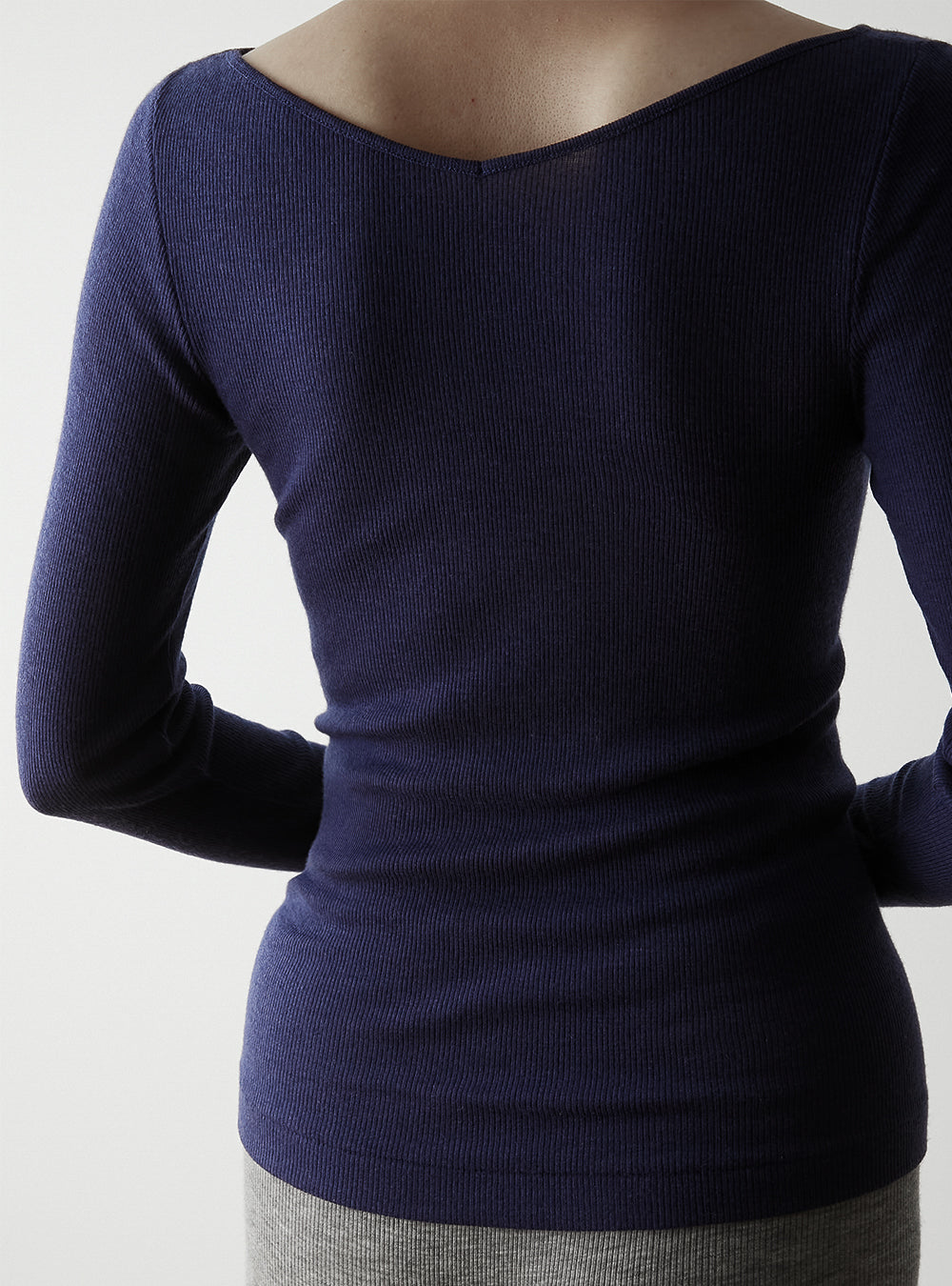 BILLIE -Double V-neck long sleeve-【Navy】