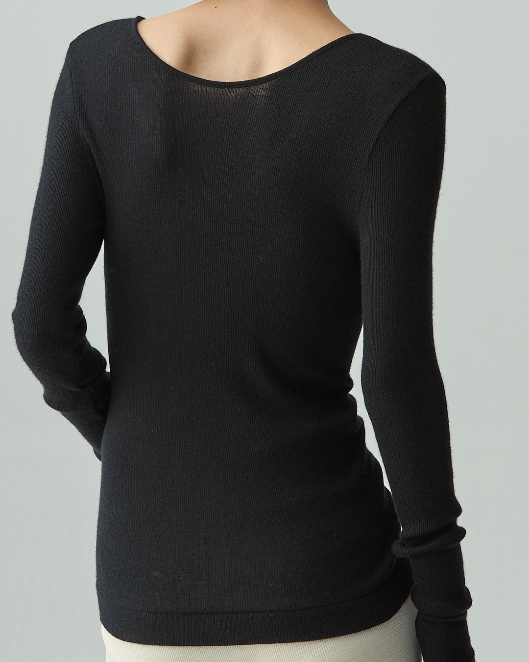 DAKOTA -Deep U-neck long sleeve-【Black】