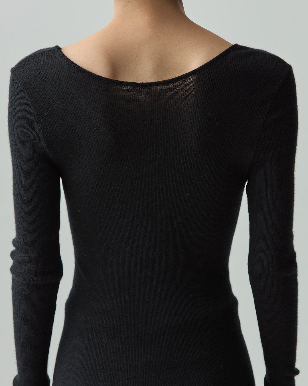 DAKOTA -Deep U-neck long sleeve-【Black】