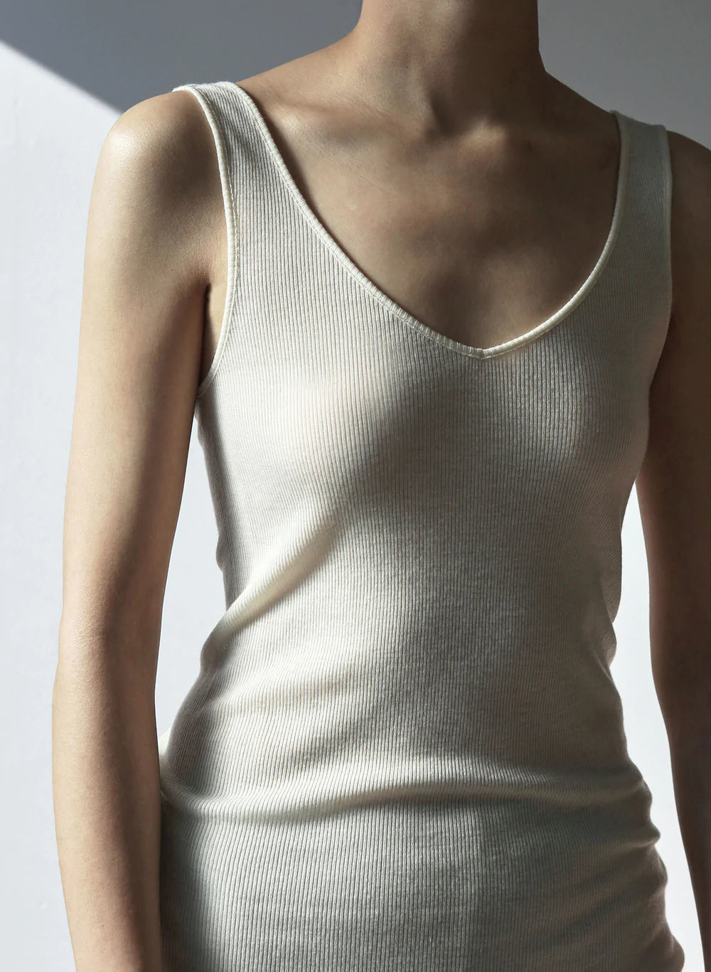 BUNNY -Double V-neck cami tank-【Milk】