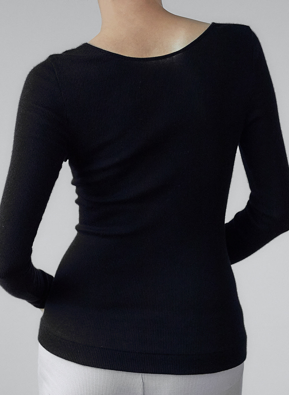 DAKOTA -Deep U-neck long sleeve-【Black】