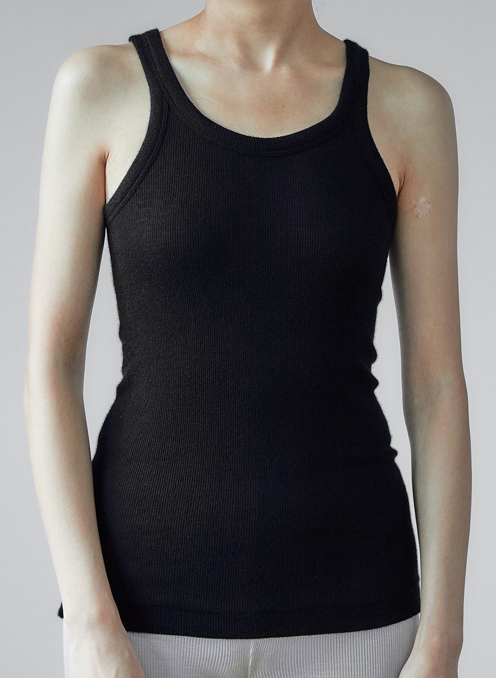 JESSE -Basic tank top-【Black】