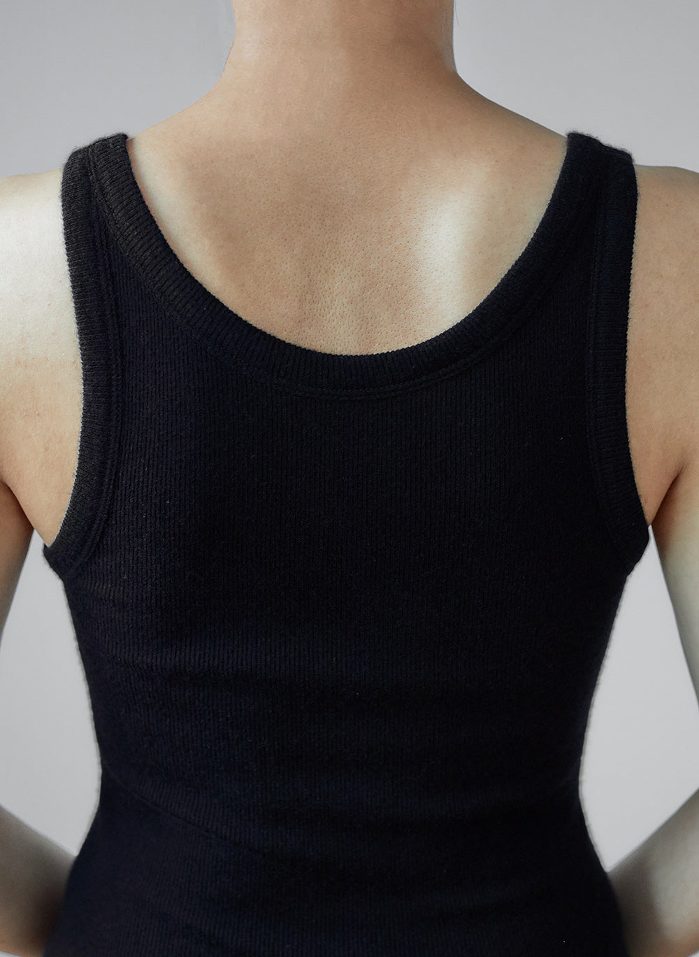 JESSE -Basic tank top-【Black】